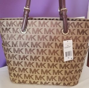 Michael Kors E/W Signature Tote Mocha